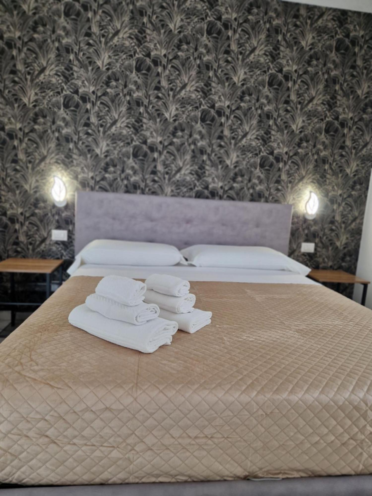 Eden Hotel Lamezia Terme Exterior photo